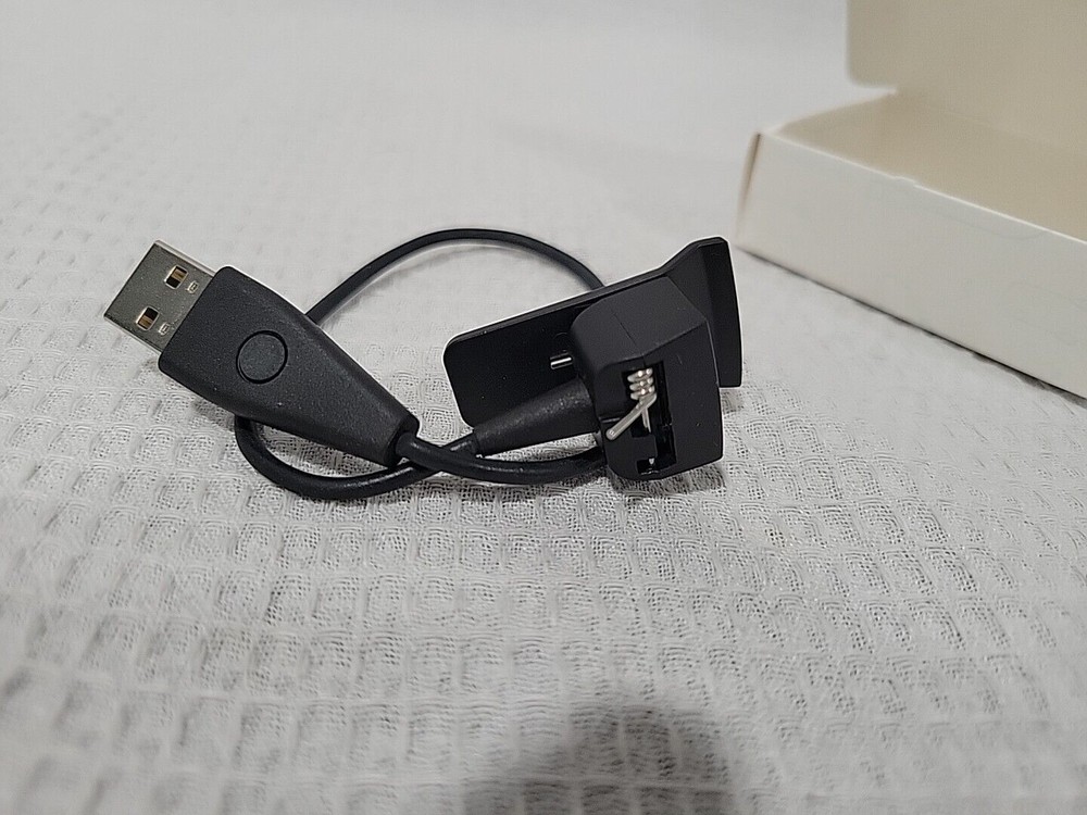 Fitbit watch fitness tracker defective