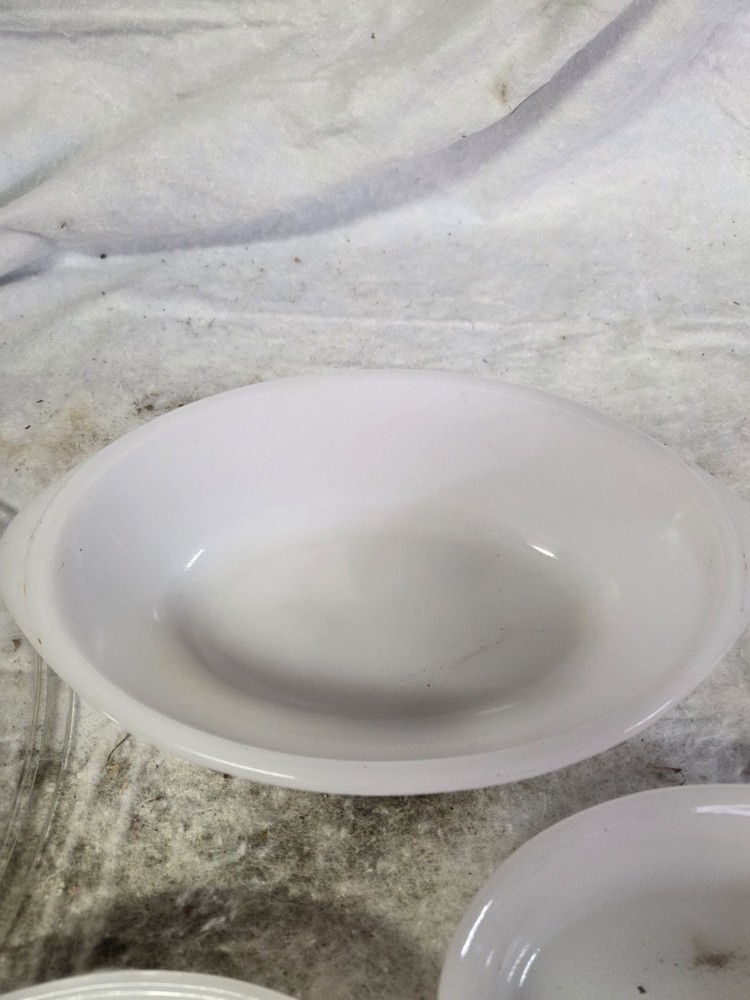 Glass bake 3 Pc Set. Needs Cleaned. See Pics