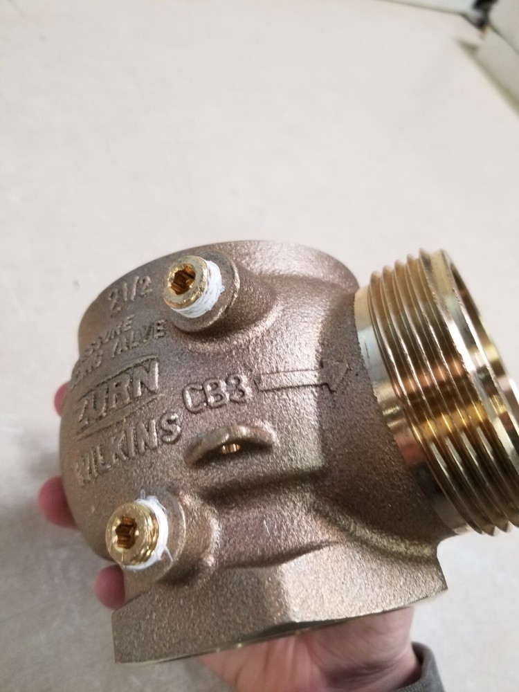 Zurn Pressure Reducing Fire Hose Valve 2-1/2" Angle Body