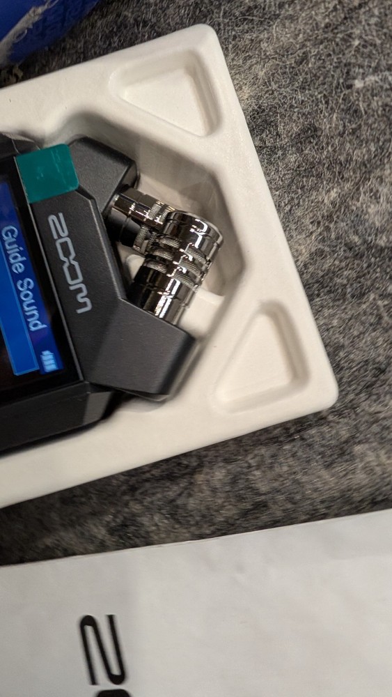 Zoom H4essential Handy Recorder 32-Bit Float 4-Track Handheld Digital Bundle