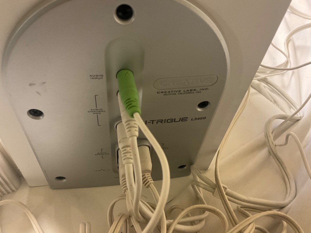 Creative I-TRIGUE L3450 White 2.1 Computer Speaker System (see video)