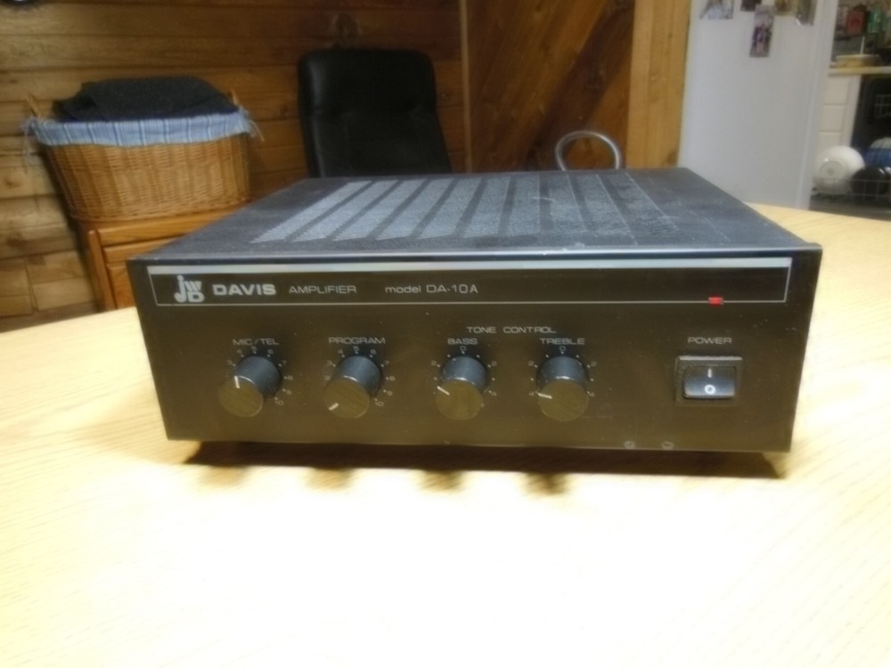 J W Davis Micophone Amplifier Da-10a