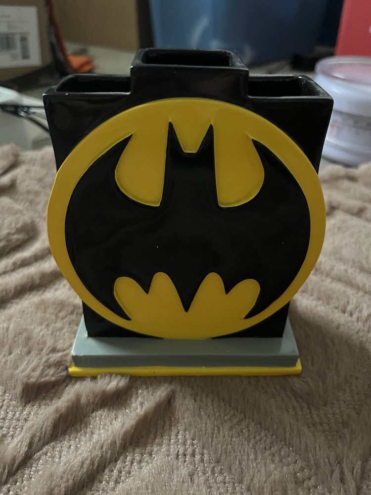Batman Logo Toothbrush Holder DC Comics