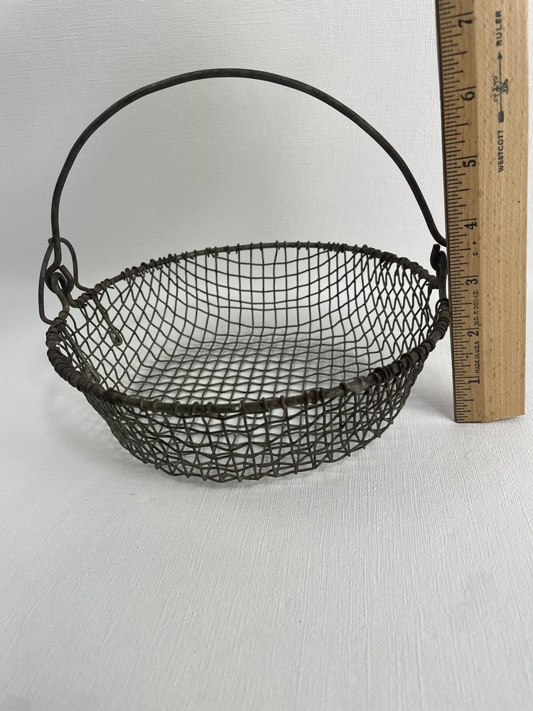 Antique Metal Wire Basket w/ Handle 8"