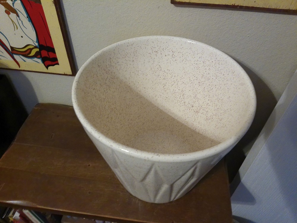 Vintage U.S. Pottery 11" White Speckled Diamond Pattern Flowerpot