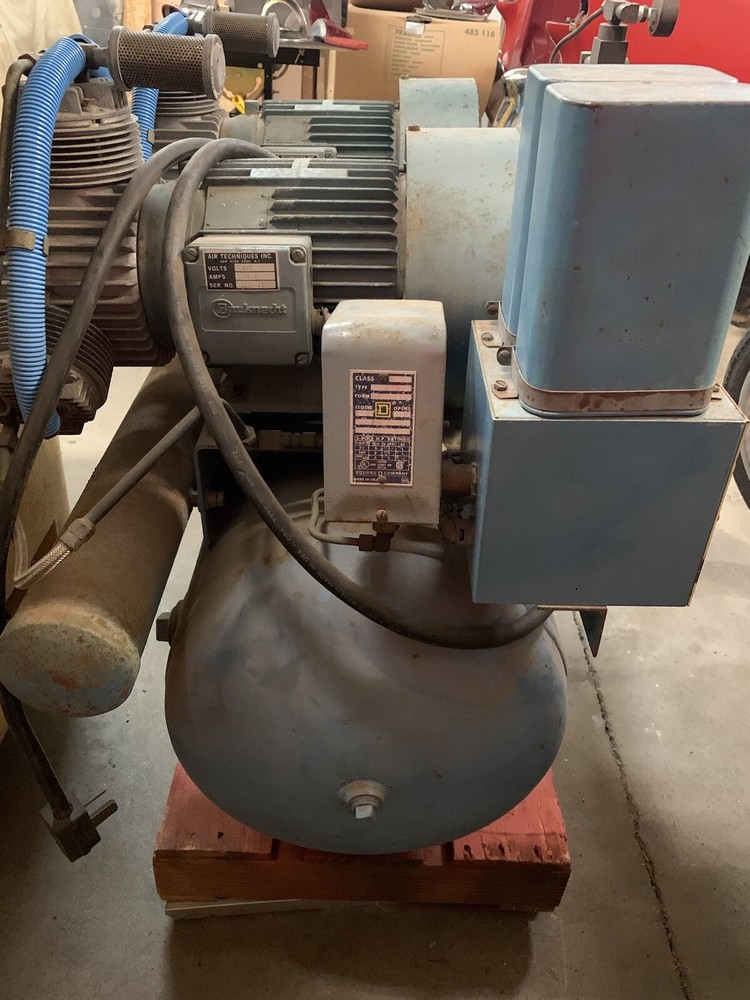 Air Techniques Oilless Air Compressor