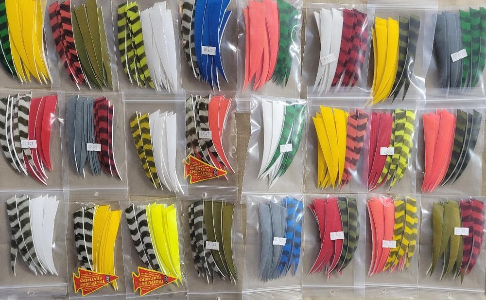 Trueflight Feathers 5 inch Shield Cut Combo Pack  LW or RW - 12 Solid/ 6 Barred