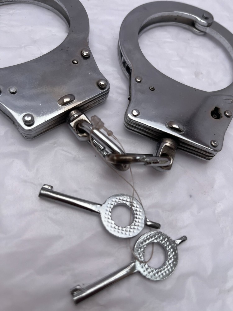 Maximun serurity Handcuffs Standard Size Nickel Double Locking