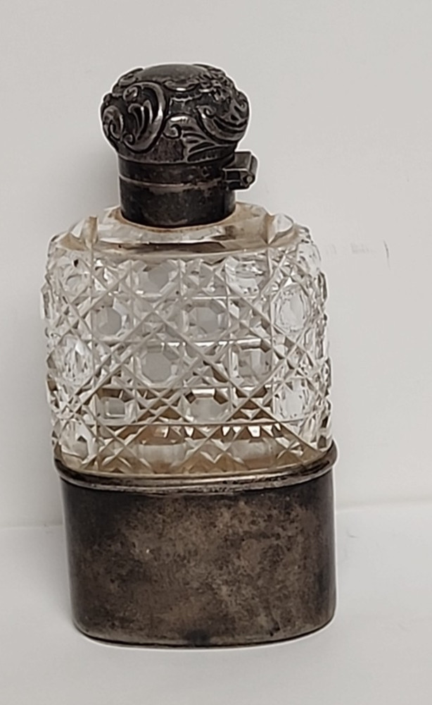 Thomas Ingleton Sterling Silver & Cut Glass Locking Hip Flask C. 1906