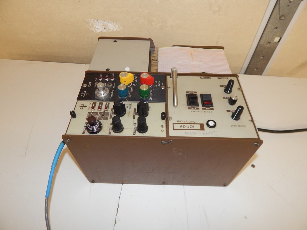 ^^ GILSON MODEL DUOGRAPH CHART RECORDER W/ IC-MP MODULES (SBW22)