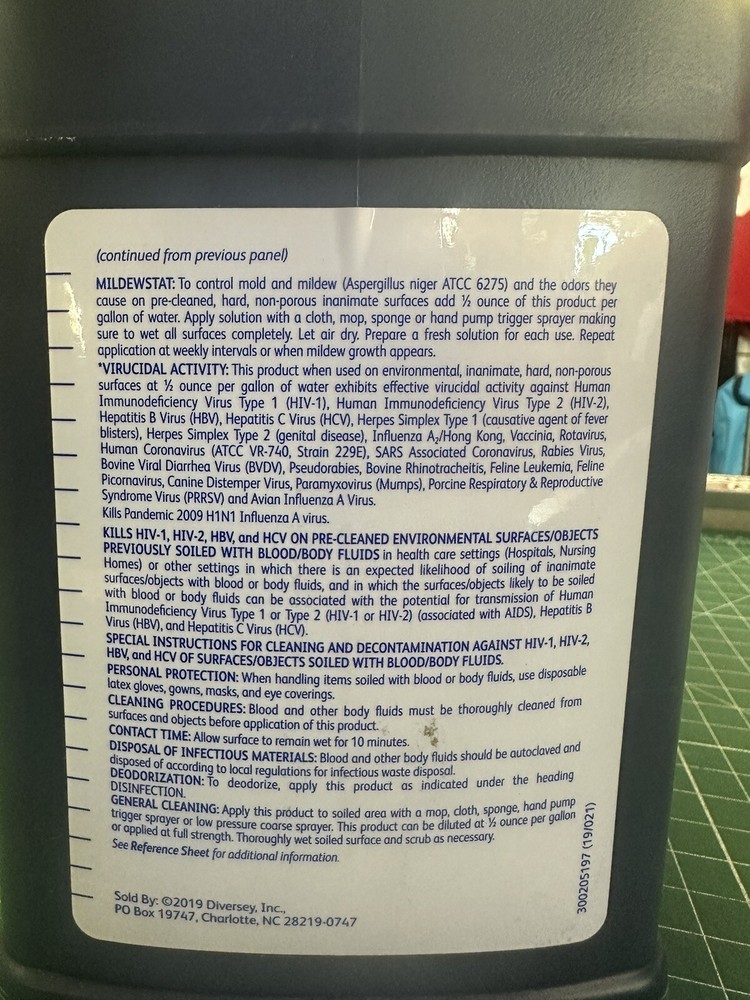 2-Diversey Crew Restroom Cleaner