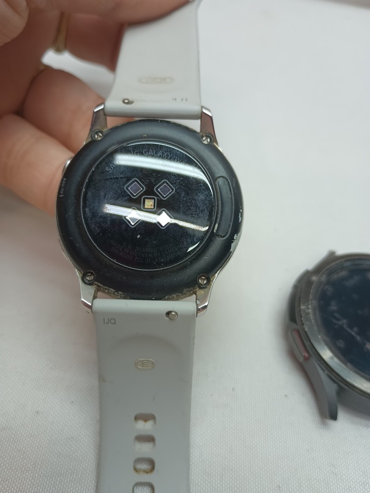 Samsung Galaxy Smartwatches - UNTESTED