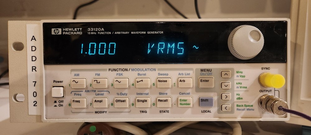 HP Agilent 33120A 15MHz Function Arbitrary Waveform Generator
