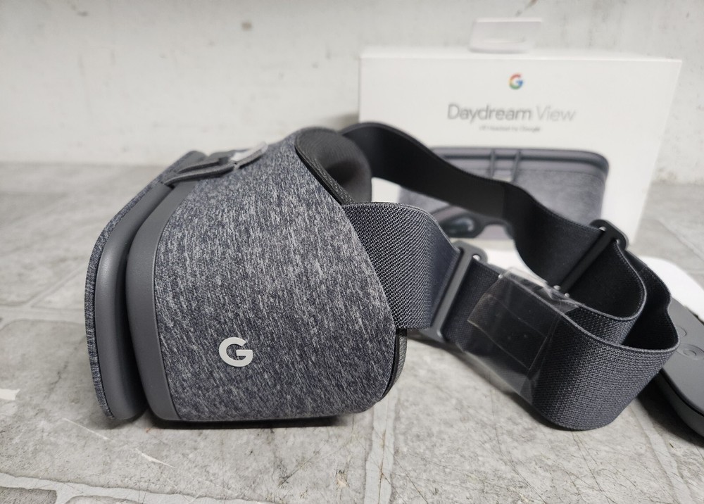 Google Daydream View Virtual Reality Headset USED