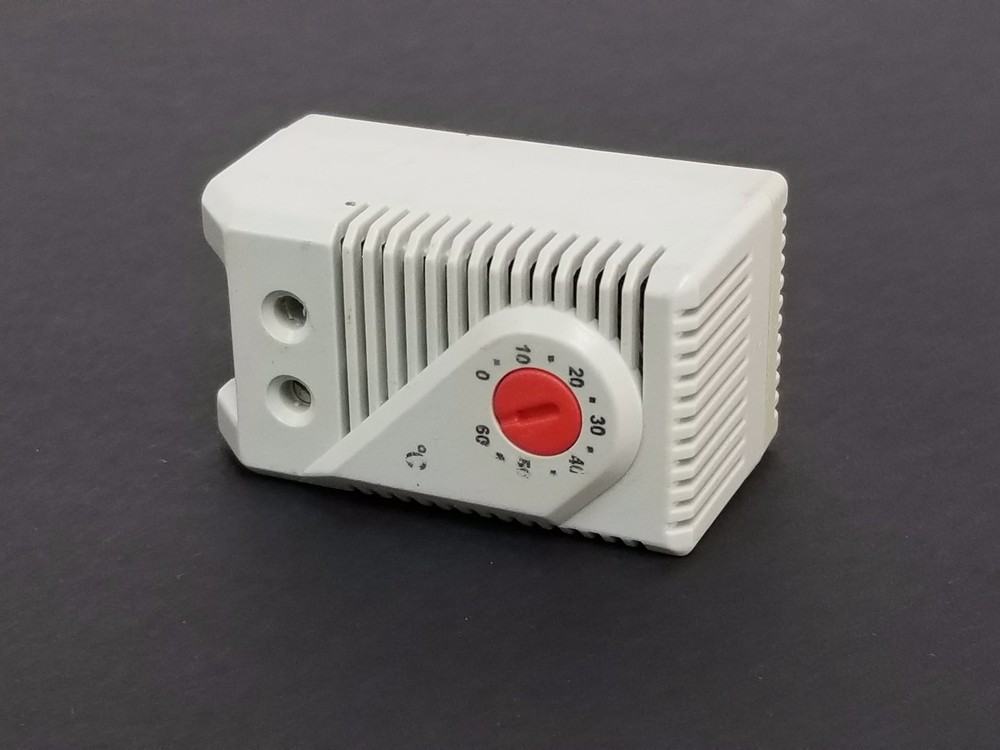 SAREL TYPE 17561 A OUVERTURE TEMPERATURE SENSOR MODULE 250 VAC