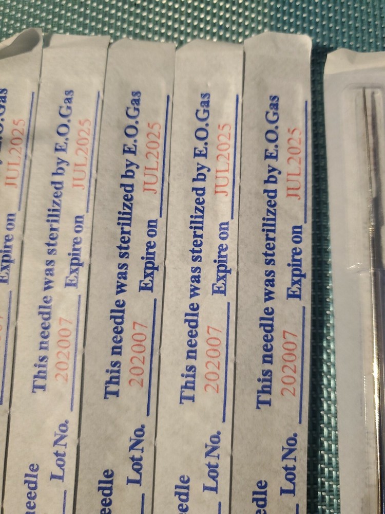 Box with 160 Pre-made Tattoo Needles