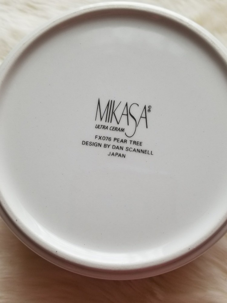Mikasa ~ 4.75" Diameter ~ Trinket Box ~ Multicolor ~ FX076 ~ Pear Tree ~ Japan