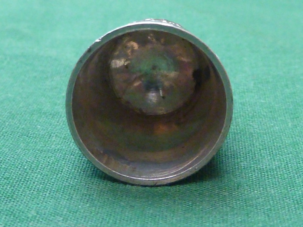 VINTAGE 1948 JS & S SILVER THIMBLE "6"