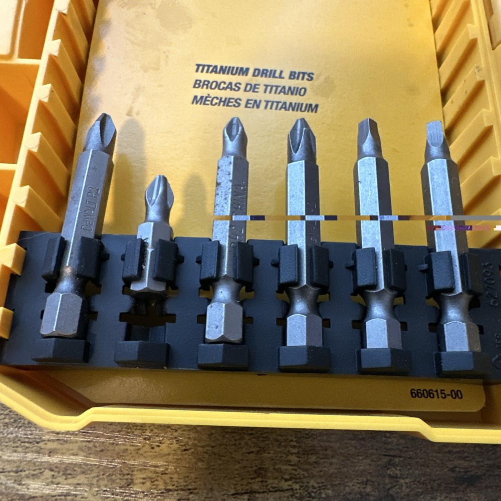 Dewalt Screwdriver Bit Case w/ Misc Screwdriver Bits