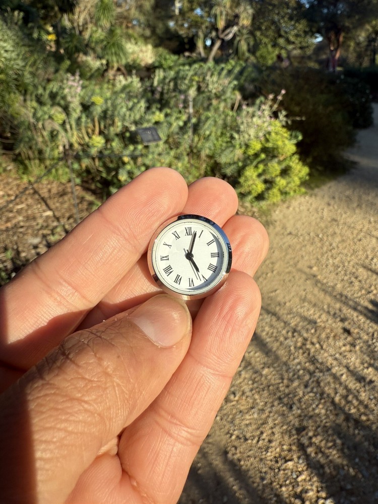 Tiny Miniature Working Quartz Clock 23mm with pre-installed new battery