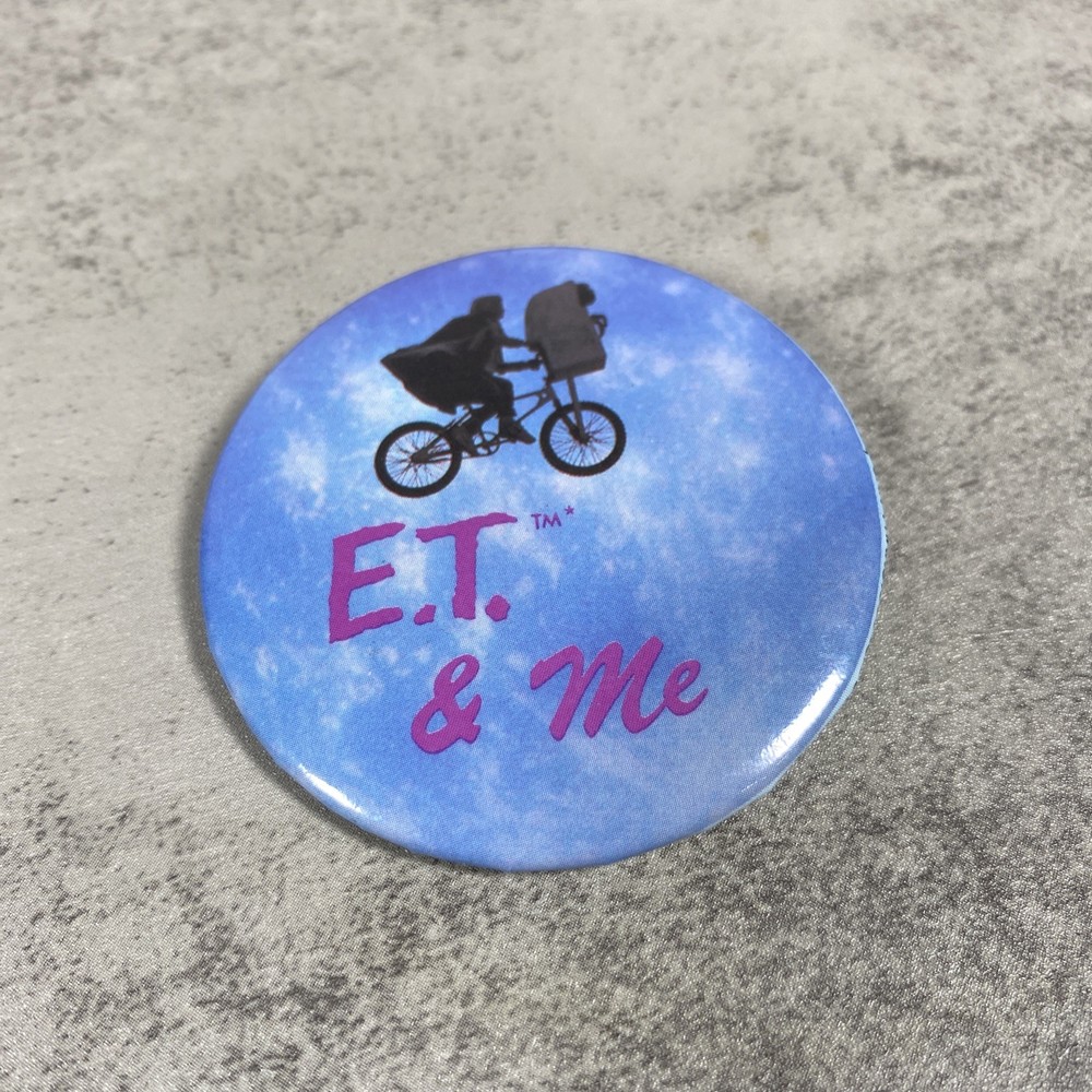 Vintage 1982 E.T.  ET The Extra Terrestrial Pin Pinback Button 2.25"