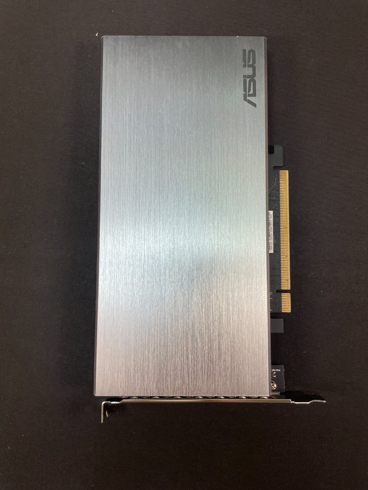 ASUS Hyper M.2 x16 Silver Professional Card v2 4 x M.2 Socket 3 RAID Controller