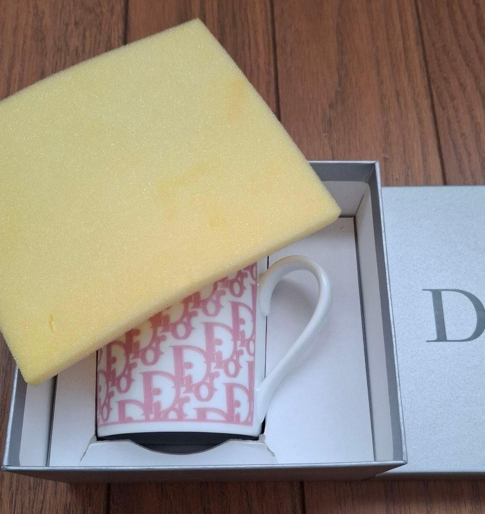 Christian Dior Trotter Mug Pink