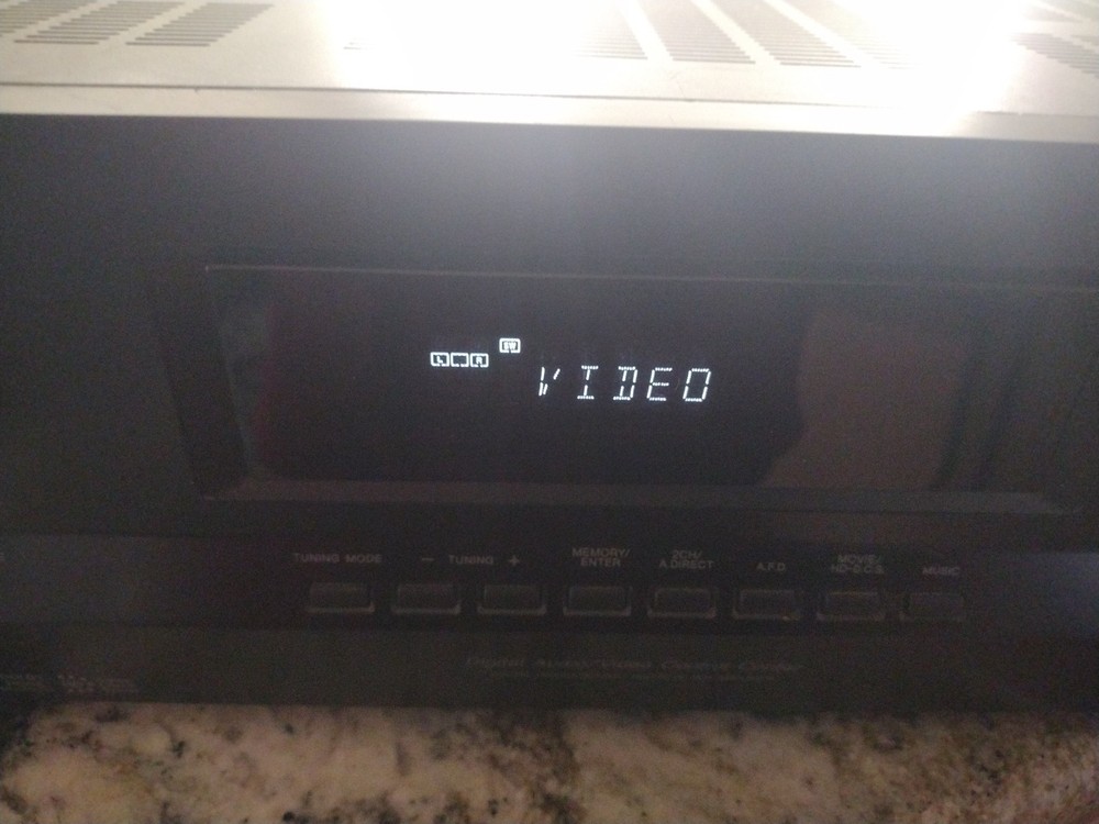Sony STR-DH520 7.1 Multi-Channel Audio Video Stereo Receiver Powers Up Untested