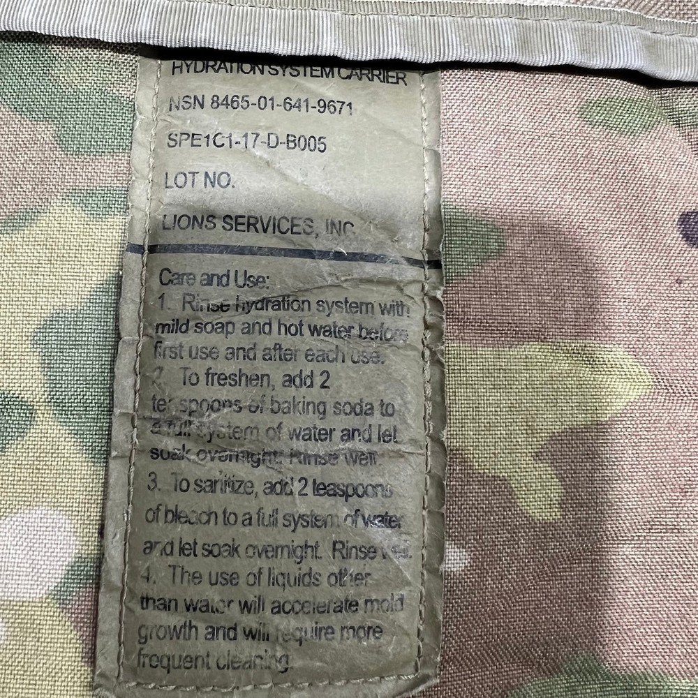 US Military MOLLE II Hydration Carrier - Multicam Pattern