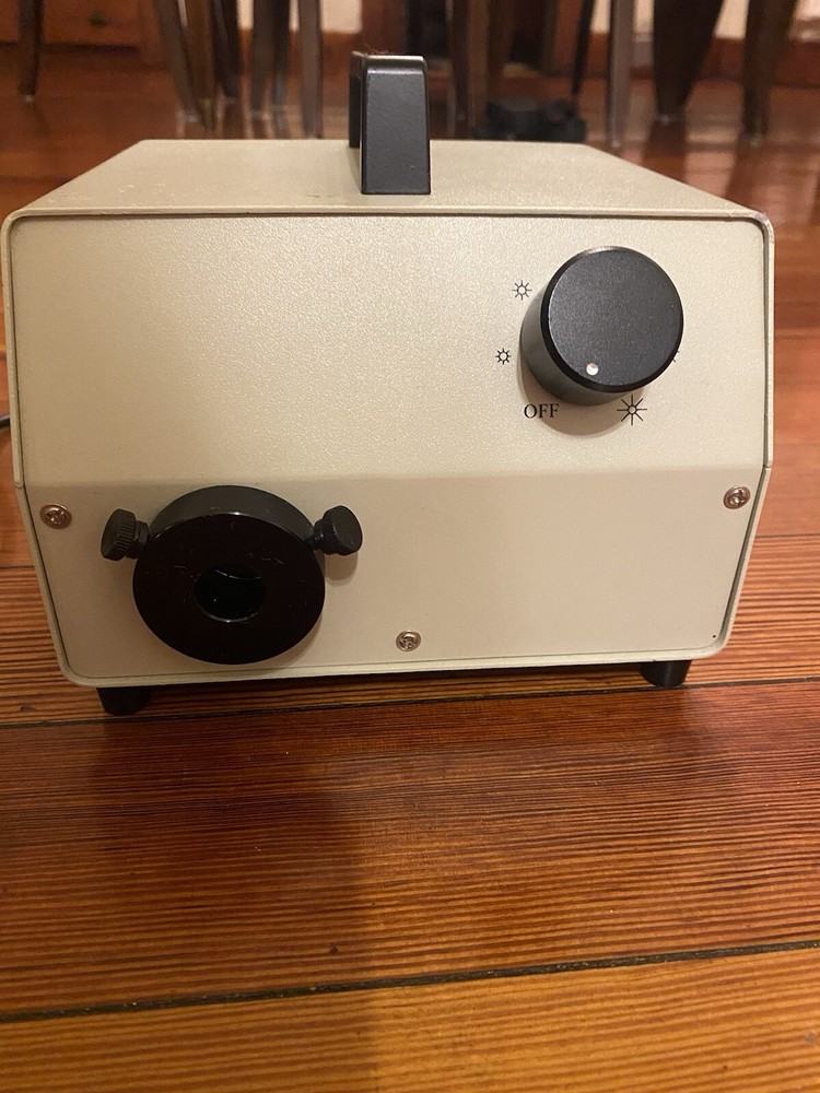 Fiber Optic Illuminator