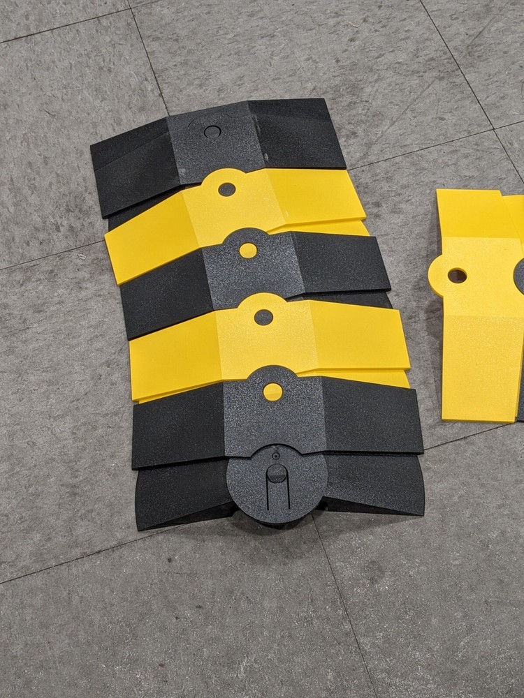 UltraTech Ultra-Sidewinder 3' Medium Black/Yellow Cable Protector System 1830
