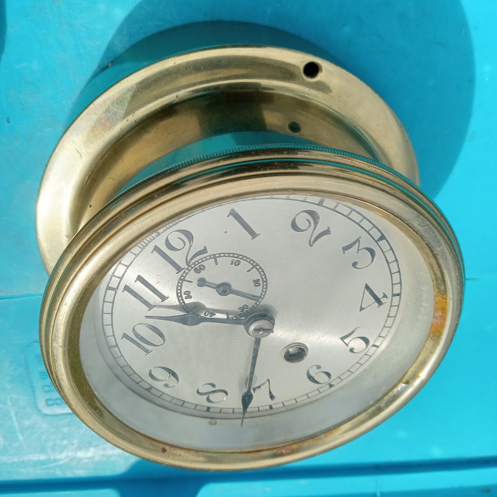CHELSEA CLOCK 49098.