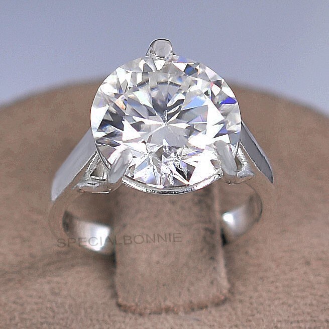 RARE 7.40 Ct Certified White Diamond Solitaire Ring! Free Diamond Studs