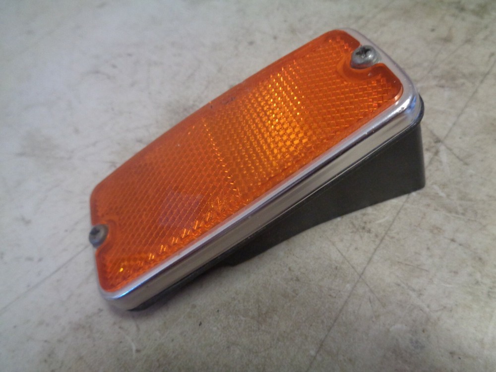 1982 YAMAHA 650 MAXIM SIDE REFLECTORS