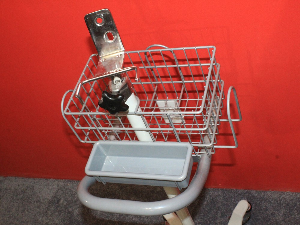 EXCELLENT CRITICARE ADJUSTABLE ROLLING 5-WHEEL LOCKING STAND HANDLE & BASKET 40"