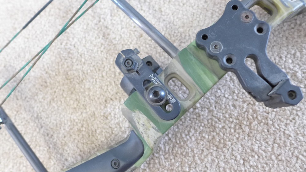 2010 BOWTECH SOLDIER RH 28/65 COMPOUND BOW EXCELLENT