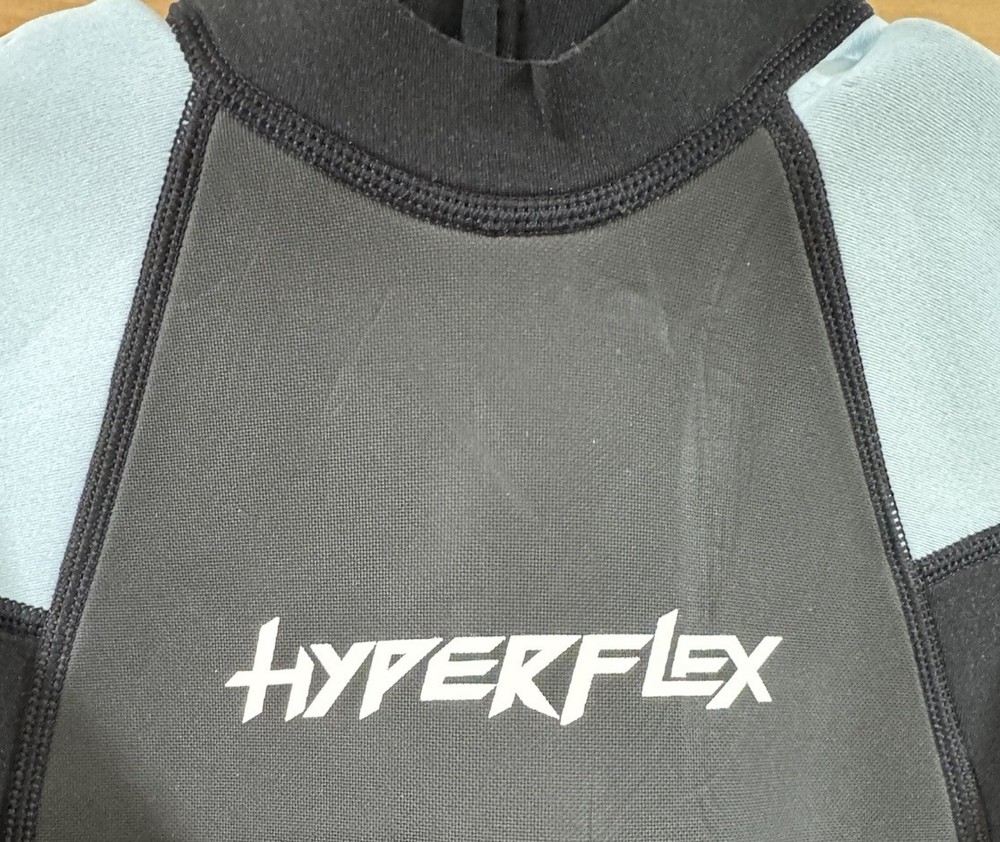 Hyperflex wetsuit Children's Access 2mm Back Zip -Size 8 - Spring Black/Blue