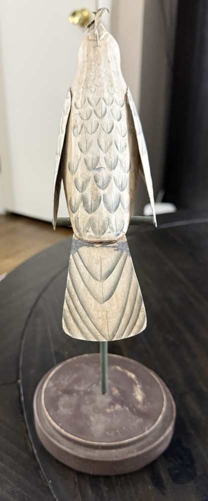 Palecek Parrot
