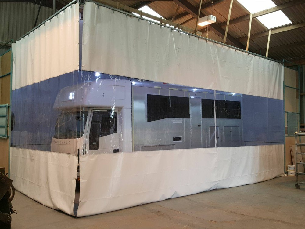 WHITE / CLEAR HEAT LOSS PREVENTION ROLLER SHUTTER WORKSHOP CURTAINS 20FT X 9FT