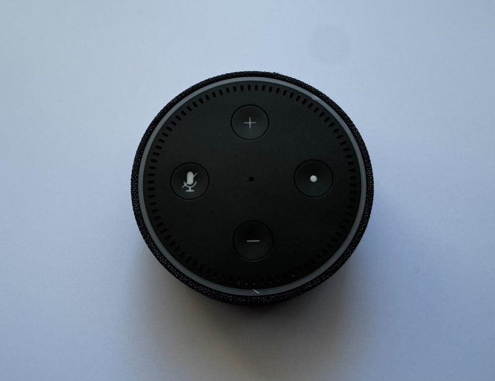 Amazon Echo Dot 2nd Gen Smart Speaker + Power Cord + Charcoal Fabric Case TESTED