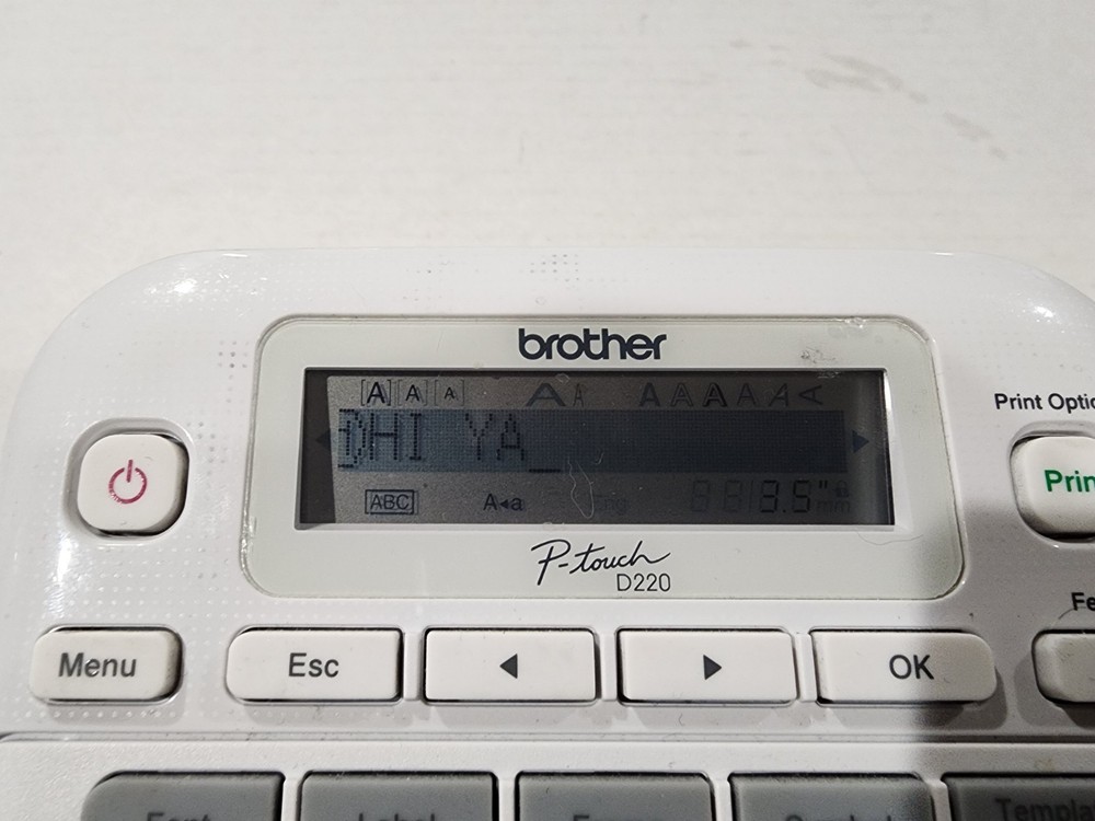 Brother P-Touch PT-D220 Desktop Label Maker White - Working! *SEE PICS*