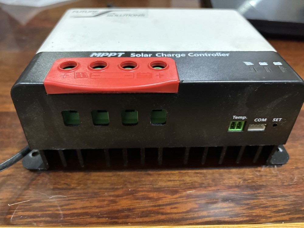 Future Solutions MPPT Solar Charge Controller 100V, 50A