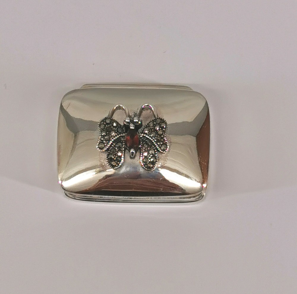 9927770 925 Silver Miniature Pill Box Rectangular Butterfly Garnet Marcasite
