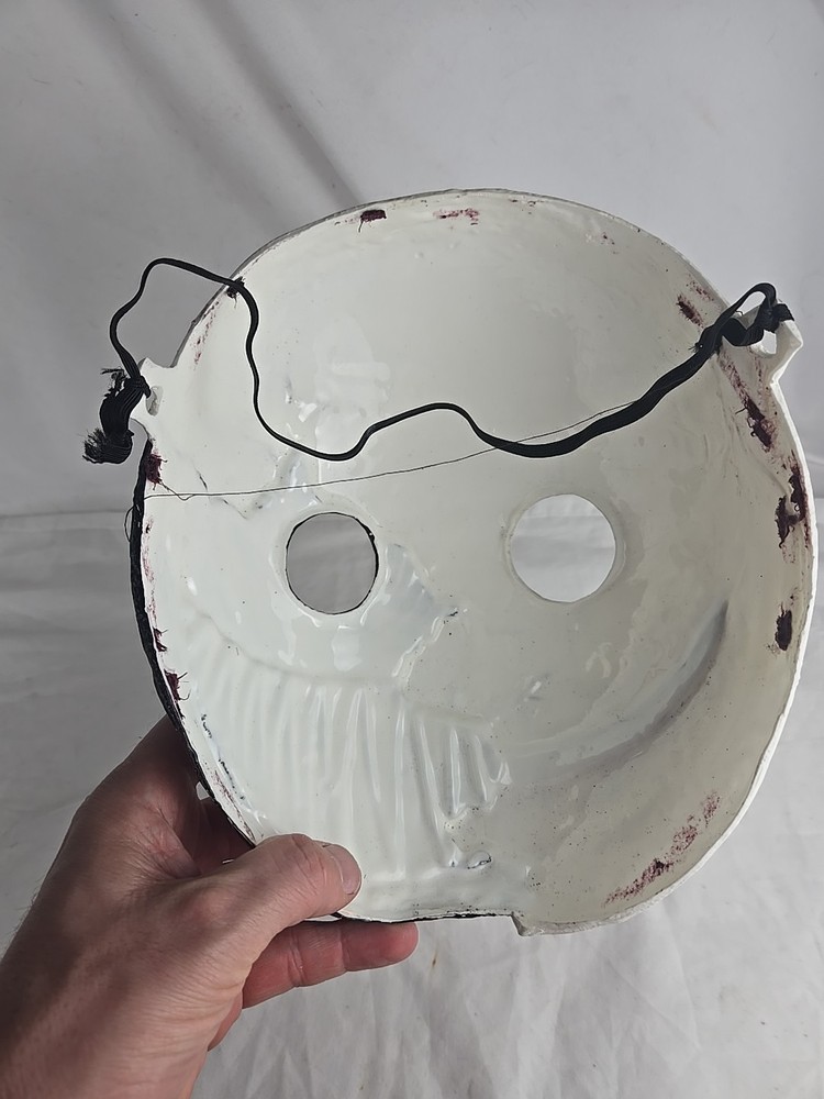 Smile version 2: Resin cast mask Used