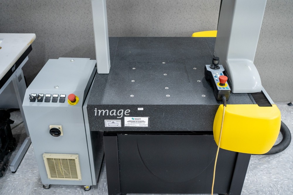 Brown & Sharpe Global Image 544 CMM - 2002