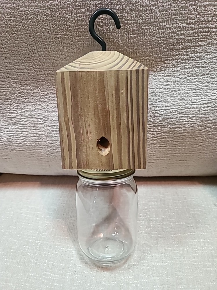 Bee Trap. Carpenter Bee Trap.