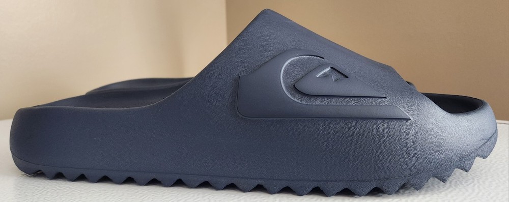 Men's Size 13 D Navy Blue Quiksilver Cloudbreak Slides