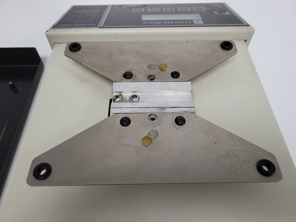 Sterling Scale Model 820 Counting Scale