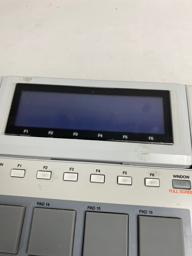 Akai Professional MPC Renaissance Sampling Sequencer Controller Audi (AP2030088)