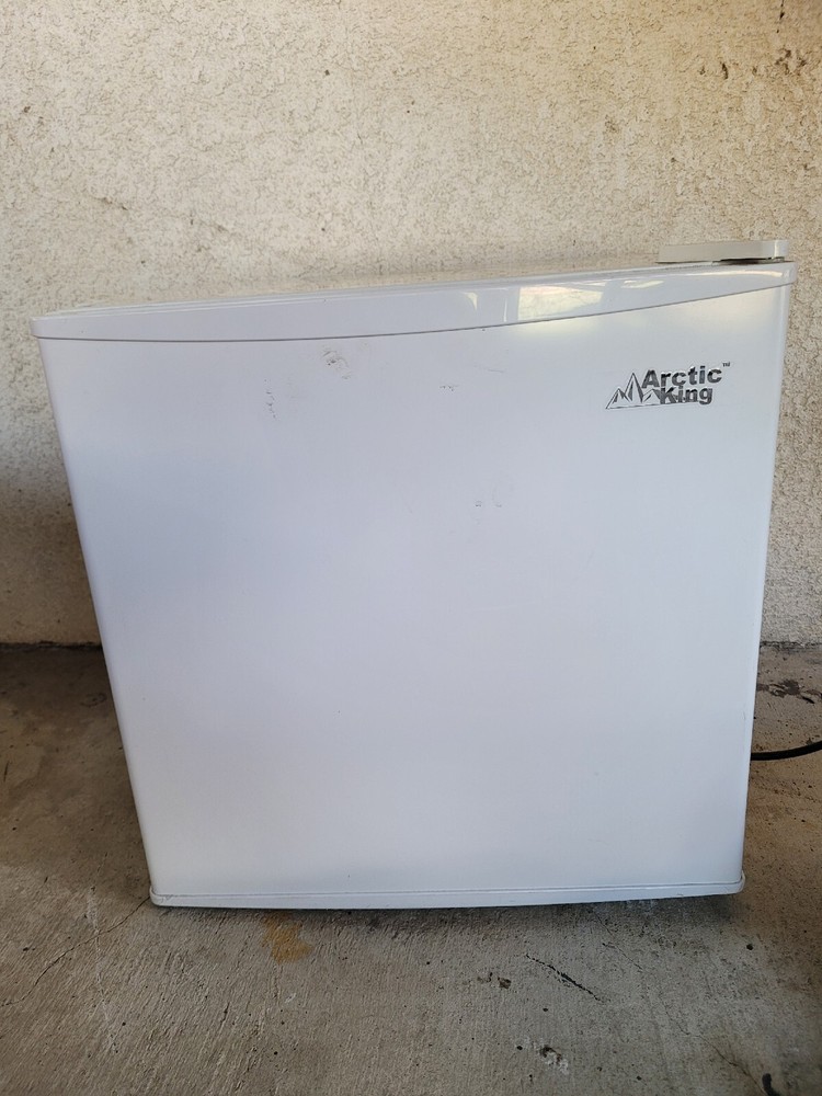 Artic King Mini Fridge/Freezer